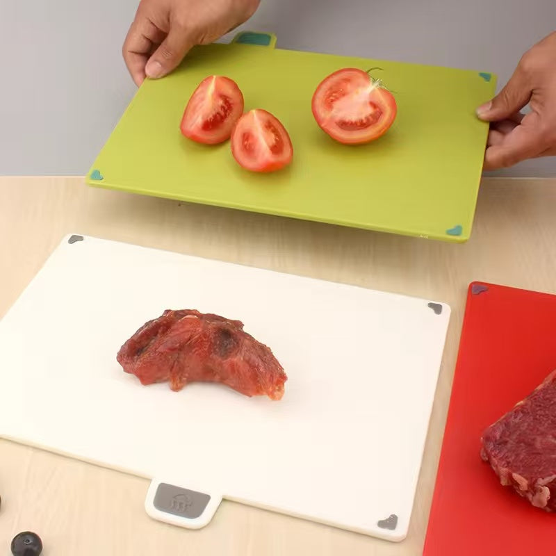 Kitchen household type cutting board / Food-grade baby complementary food plastic cutting board - PP cutting board set of four pieces