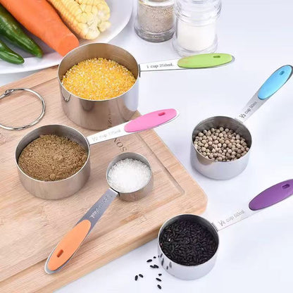 Silicone handle stainless steel measuring cup and measuring spoon set, scale-reading kitchen baking tool set