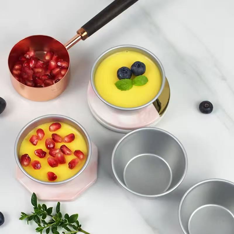 Simple round carbon steel cake cups and pudding cups