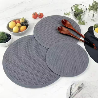 Household kitchen silicone heat insulation pad