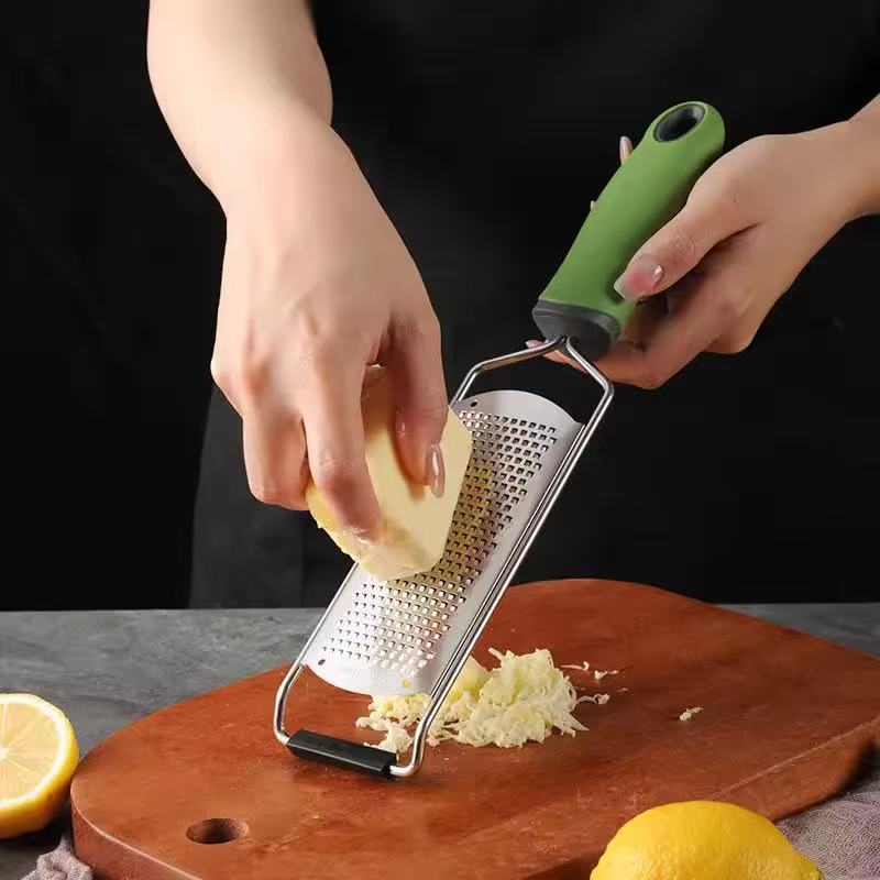 Multifunctional stainless steel wire stripper